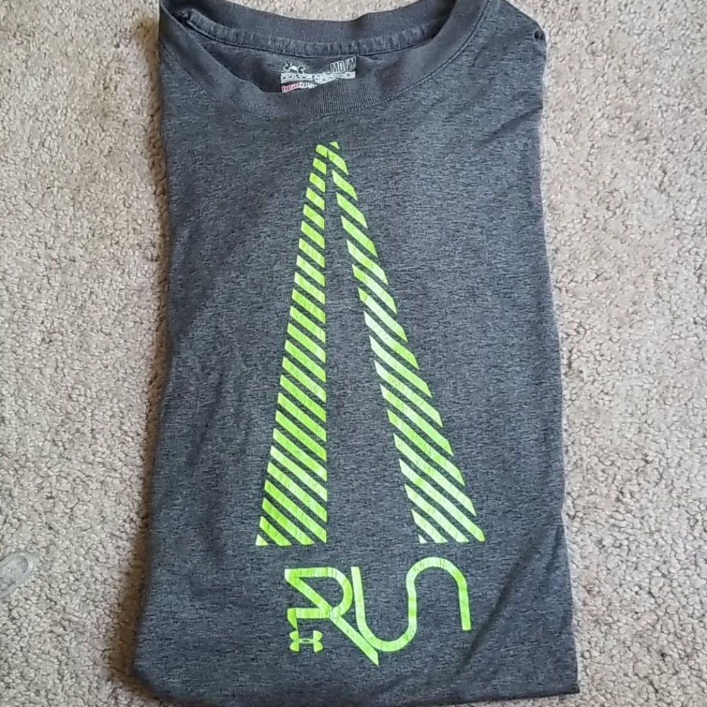 UNDER ARMOUR Gray Short Sleeve Shirt